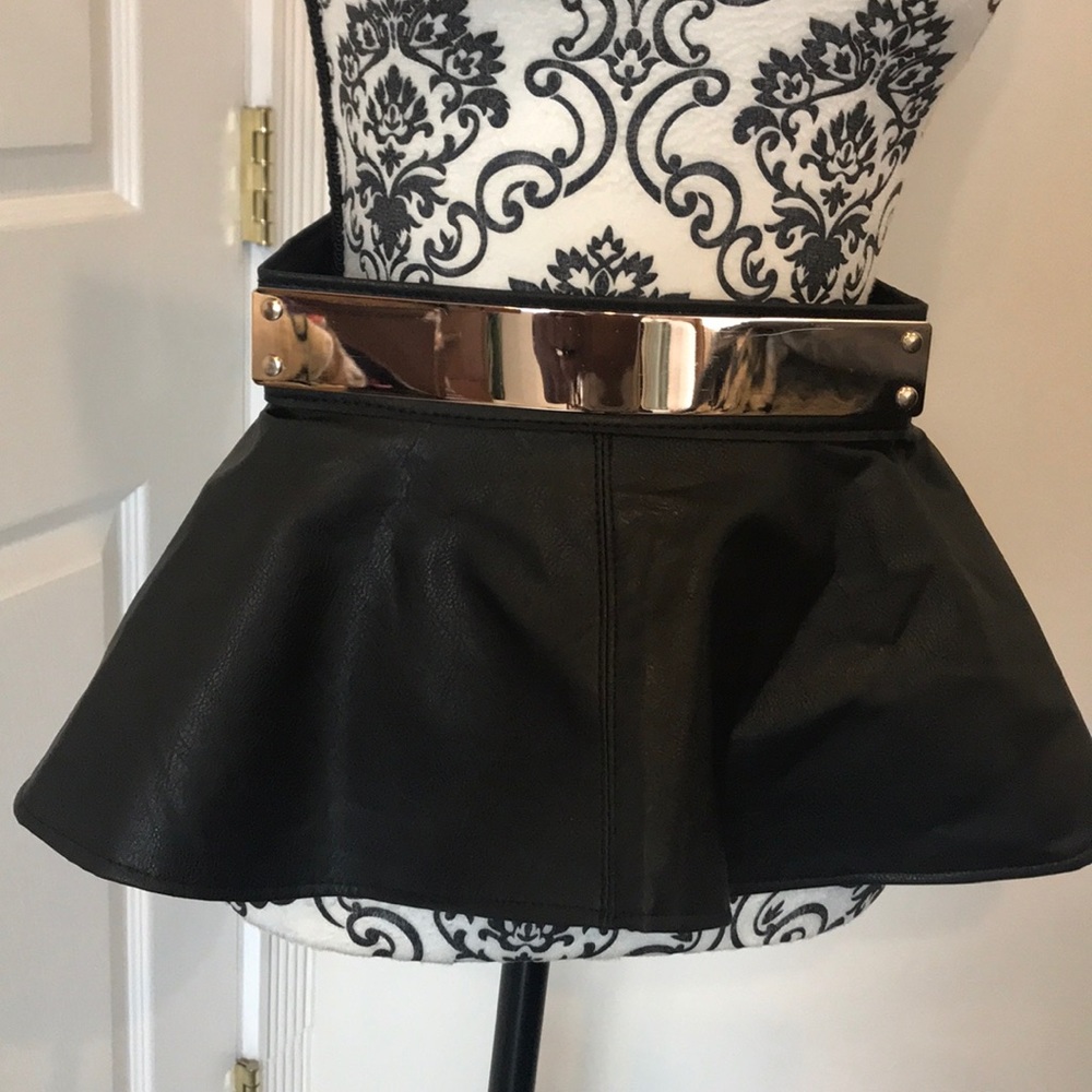 BRAND NEW Outfit Accesory